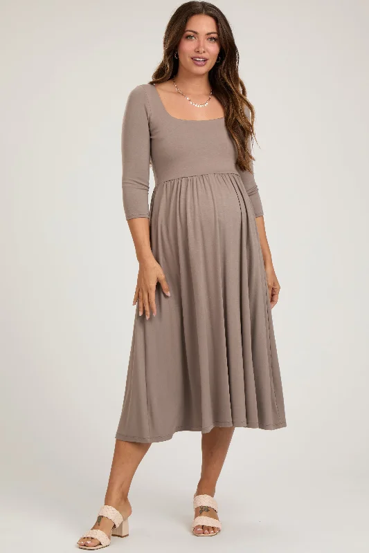 Maternity dress for a baby's dedication Mocha Square Neck 3/4 Sleeve Maternity Midi Dress Maternity dress for a baby's dedication Mocha Square Neck 3/4 Sleeve Maternity Midi Dress