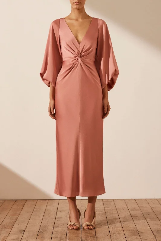 Midi dresses with animal prints for a bold and confident appearance LUXE BALLOON SLEEVE KNOT FRONT MIDI DRESS - ROSE Midi dresses with animal prints for a bold and confident appearance LUXE BALLOON SLEEVE KNOT FRONT MIDI DRESS - ROSE