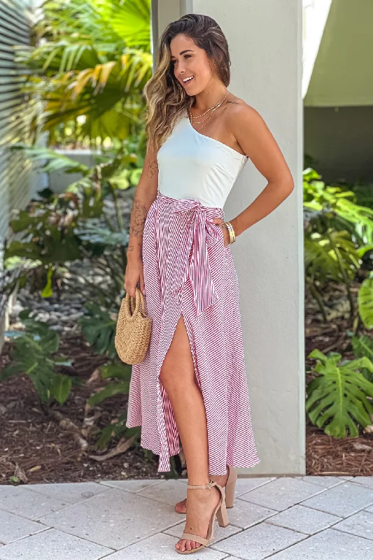  White And Red Striped Maxi Dress With Slit