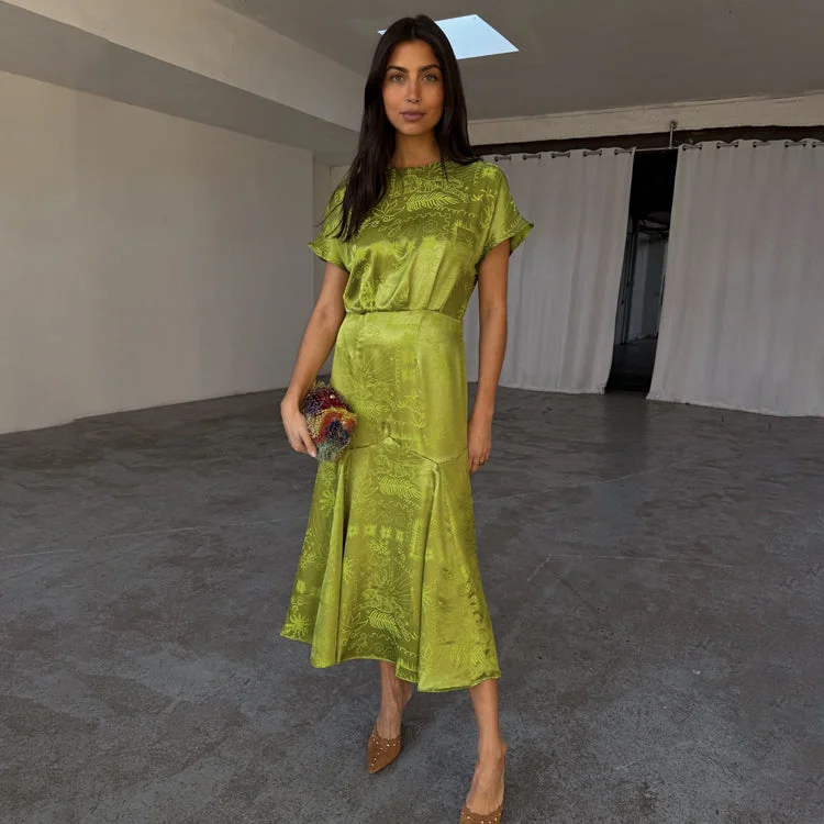 Midi dresses with ruffled bodices for a more pronounced feminine look Lime Safari Erin Dress Midi dresses with ruffled bodices for a more pronounced feminine look Lime Safari Erin Dress