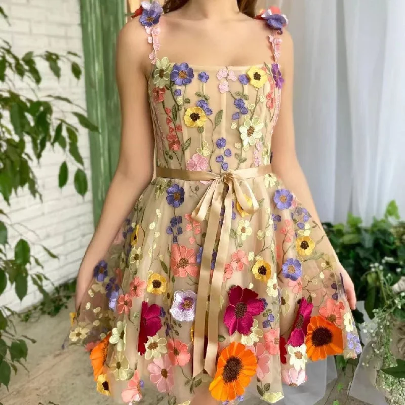 Everyday Dress with Embroidered Patches for a Bohemian Look Three-dimensional Flower Embroidery Dress Everyday Dress with Embroidered Patches for a Bohemian Look Three-dimensional Flower Embroidery Dress