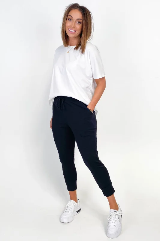 Women's Metallic Tight Trousers in Gold for a Glamorous Party EnsembleShine On Essentials 3/4 Jogger Black Women's Metallic Tight Trousers in Gold for a Glamorous Party EnsembleShine On Essentials 3/4 Jogger Black