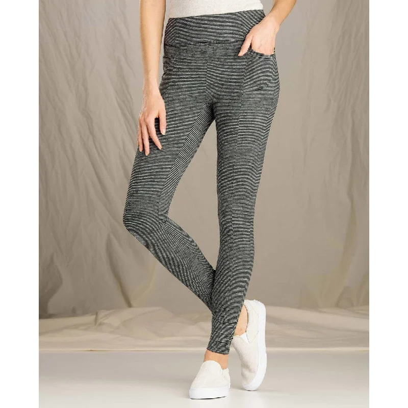 Plus Size Women's Embroidered Tight Trousers in White for a Feminine and Elegant StyleWomen's Timehop Light Tight Plus Size Women's Embroidered Tight Trousers in White for a Feminine and Elegant StyleWomen's Timehop Light Tight