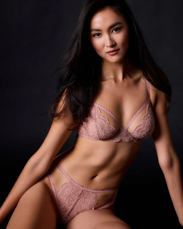 women lingerie with garters attached for a vintage touchAnya Underwire Bra