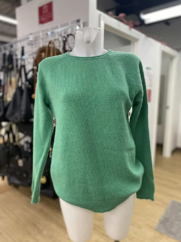 Plus Size Women's V - Neck Long - Sleeve Ribbed Cotton Sweater in Navy for a Classic StyleBanana Republic wool blend sweater S Plus Size Women's V - Neck Long - Sleeve Ribbed Cotton Sweater in Navy for a Classic StyleBanana Republic wool blend sweater S