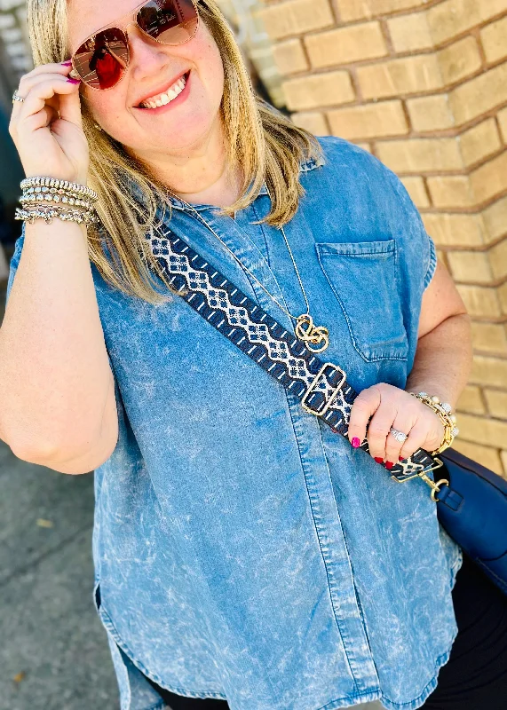 Plus Size Women's Fringe - Trimmed Sweater in Beige for a Boho - Inspired StyleChambray Cap Sleeve Tunic Shirt Plus Size Women's Fringe - Trimmed Sweater in Beige for a Boho - Inspired StyleChambray Cap Sleeve Tunic Shirt