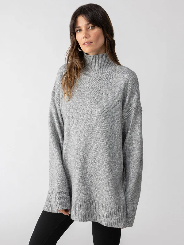 Women's Fair Isle Patterned Wool Sweater in Multicolor for a Traditional Holiday VibePerfect Sweater Tunic Heather Ash Women's Fair Isle Patterned Wool Sweater in Multicolor for a Traditional Holiday VibePerfect Sweater Tunic Heather Ash