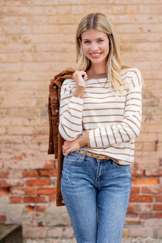 Plus Size Women's Pocket - Detail Sweater in Olive Green for a Practical and Fashionable PieceSimple Striped Solid Trim Sweater Plus Size Women's Pocket - Detail Sweater in Olive Green for a Practical and Fashionable PieceSimple Striped Solid Trim Sweater