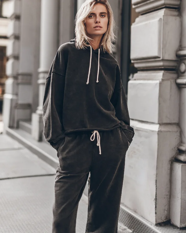 Plus Size Women's Pocket - Detail Sweater in Olive Green for a Practical and Fashionable PieceThe Dark Cropped Base Hoodie Plus Size Women's Pocket - Detail Sweater in Olive Green for a Practical and Fashionable PieceThe Dark Cropped Base Hoodie