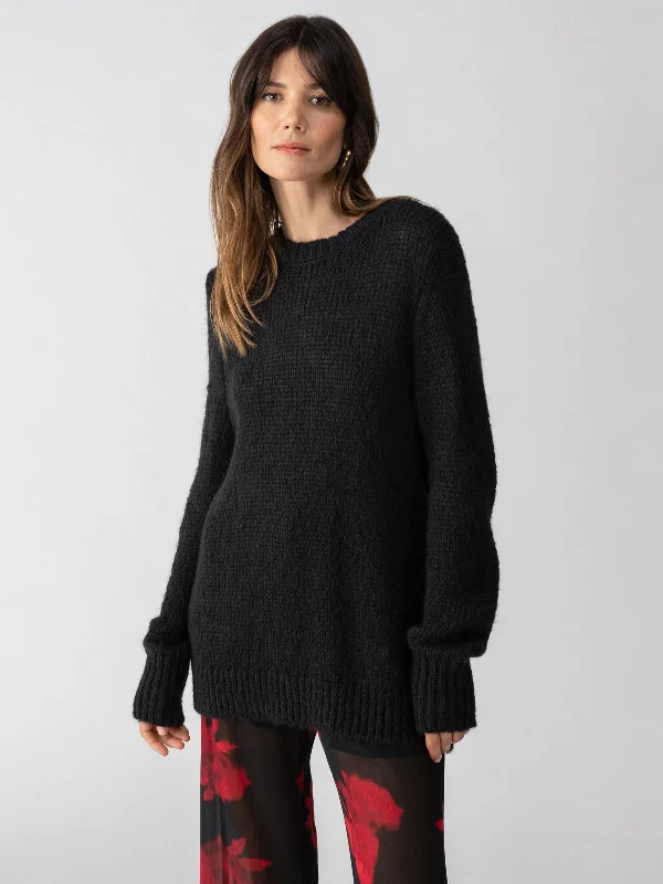 Women's Cropped Cable - Knit Merino Wool Sweater in Beige for a Trendy Fall OutfitTwist Back Sweater Black