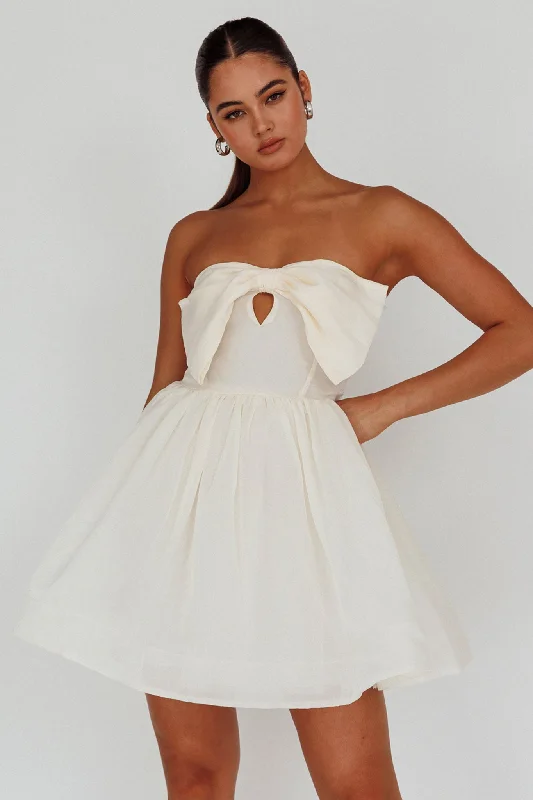 Wrap - Style Women Dress with Adjustable Fit for All Body TypesArabesque Bow Bust Mini Dress Champagne