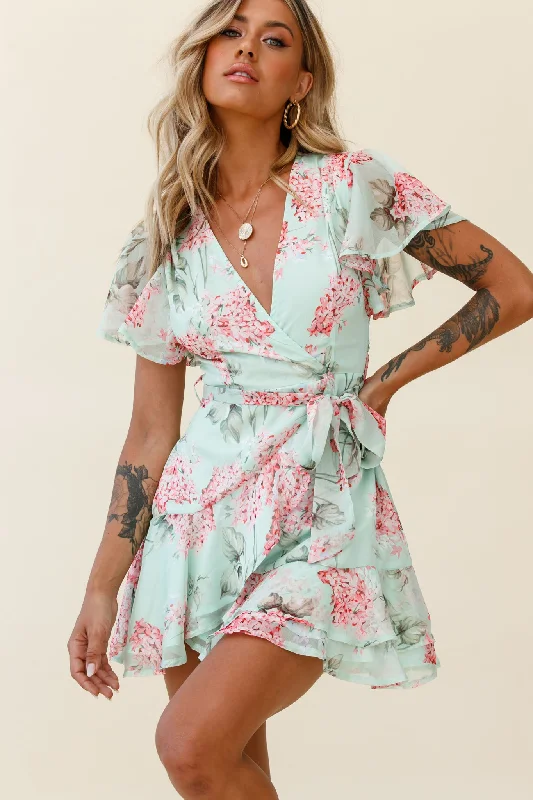 Sheath Women Dress with a Tailored Fit for a Professional LookCami Angel Sleeve Faux Wrap Dress Hydrangea Print Mint/Pink Sheath Women Dress with a Tailored Fit for a Professional LookCami Angel Sleeve Faux Wrap Dress Hydrangea Print Mint/Pink
