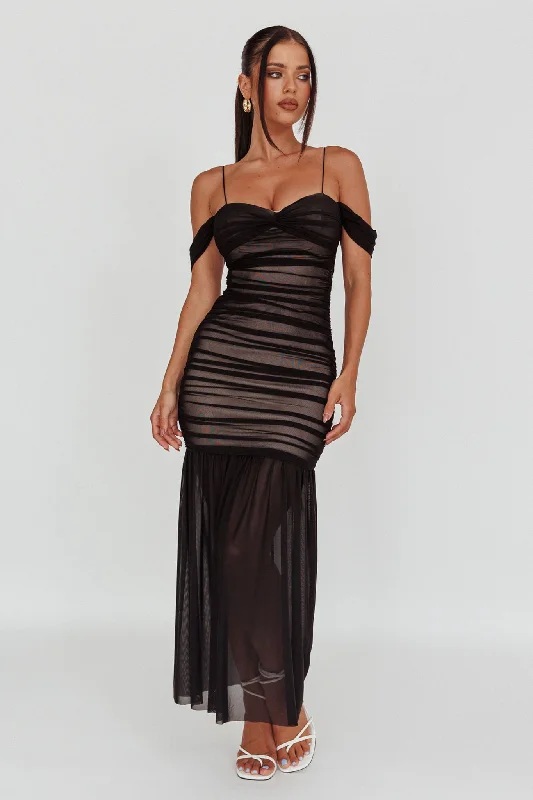 Ruffled Women Dress with Multiple Layers for a Playful and Girly StyleLa Salle Ruched Mesh Maxi Dress Black Ruffled Women Dress with Multiple Layers for a Playful and Girly StyleLa Salle Ruched Mesh Maxi Dress Black