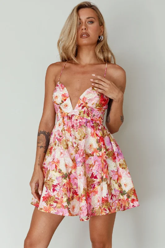 Little Black Women Dress with Sequins for a Glamorous Night OutLe Jardins A-Line Mini Dress Floral Orange Little Black Women Dress with Sequins for a Glamorous Night OutLe Jardins A-Line Mini Dress Floral Orange