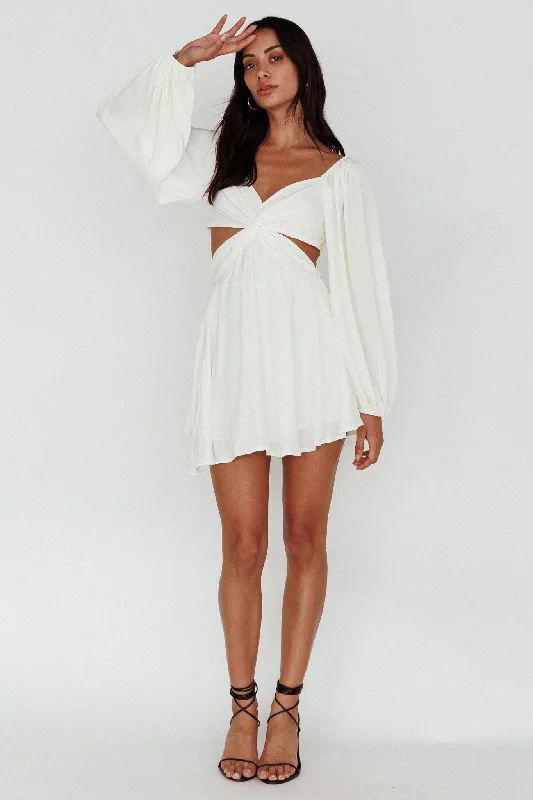 Backless Women Dress for a Sexy and Alluring Look at Evening EventsMiraya Balloon Sleeve Twist Mini Dress White Backless Women Dress for a Sexy and Alluring Look at Evening EventsMiraya Balloon Sleeve Twist Mini Dress White