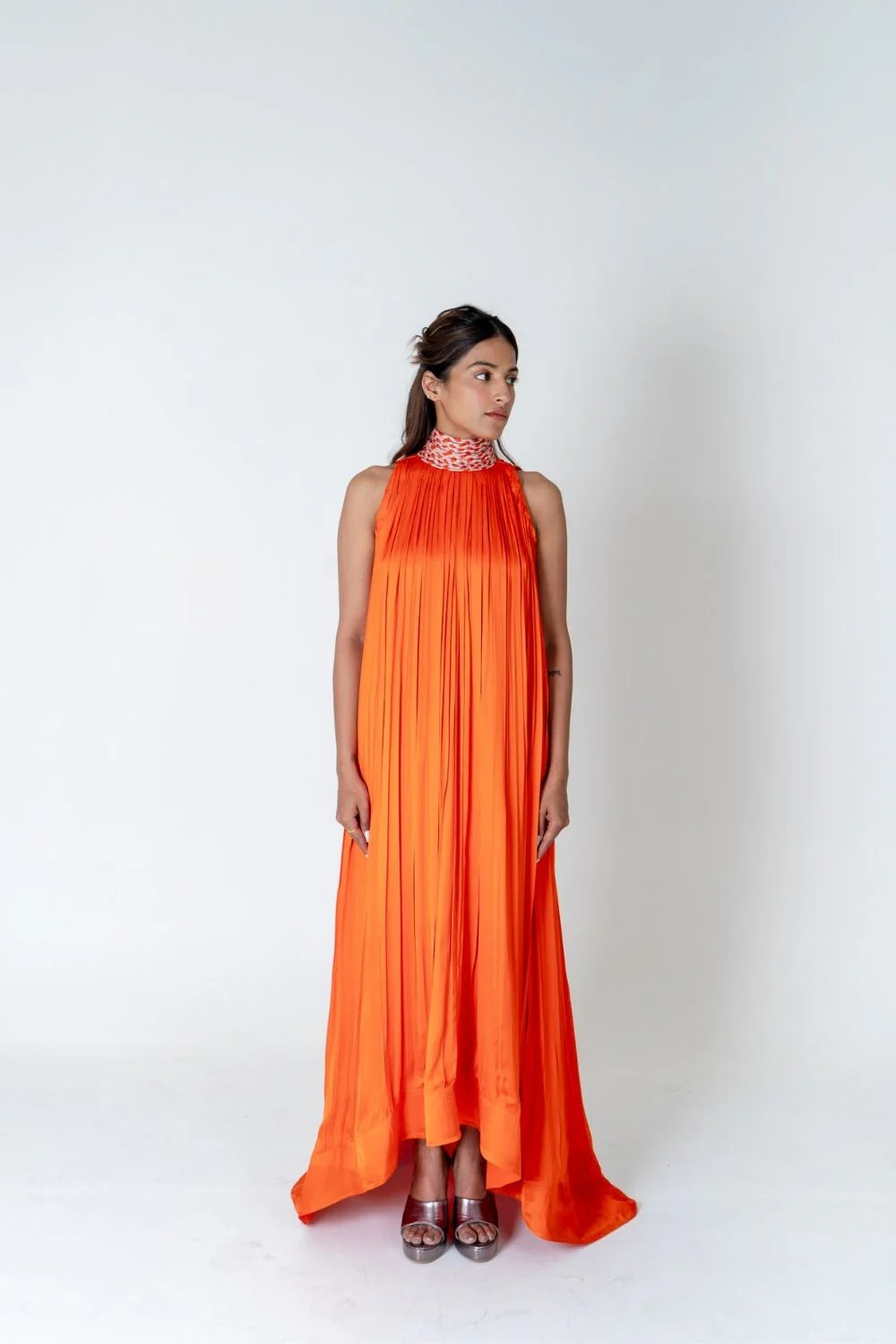 Off - the - Shoulder Women Dress for a Romantic and Feminine Look Off - the - Shoulder Women Dress for a Romantic and Feminine Look Orange-Pink Braided Halter Neck Gather Gown Off - the - Shoulder Women Dress for a Romantic and Feminine Look Off - the - Shoulder Women Dress for a Romantic and Feminine Look Orange-Pink Braided Halter Neck Gather Gown