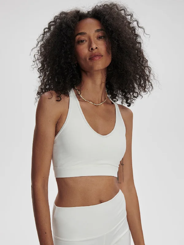 crossback women sport bra for added supportVarley Freesoft Park Bra - White