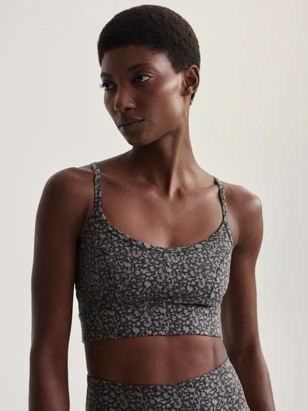 adjustable strap women sport bra for a perfect fitVarley Move Irena Bra - Twilight Feather adjustable strap women sport bra for a perfect fitVarley Move Irena Bra - Twilight Feather