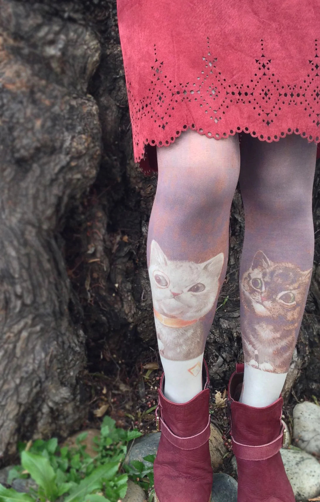women tights with a self - adjusting fabric for a perfect fitLouis Wain By Bachelor Party Printed Art Tights