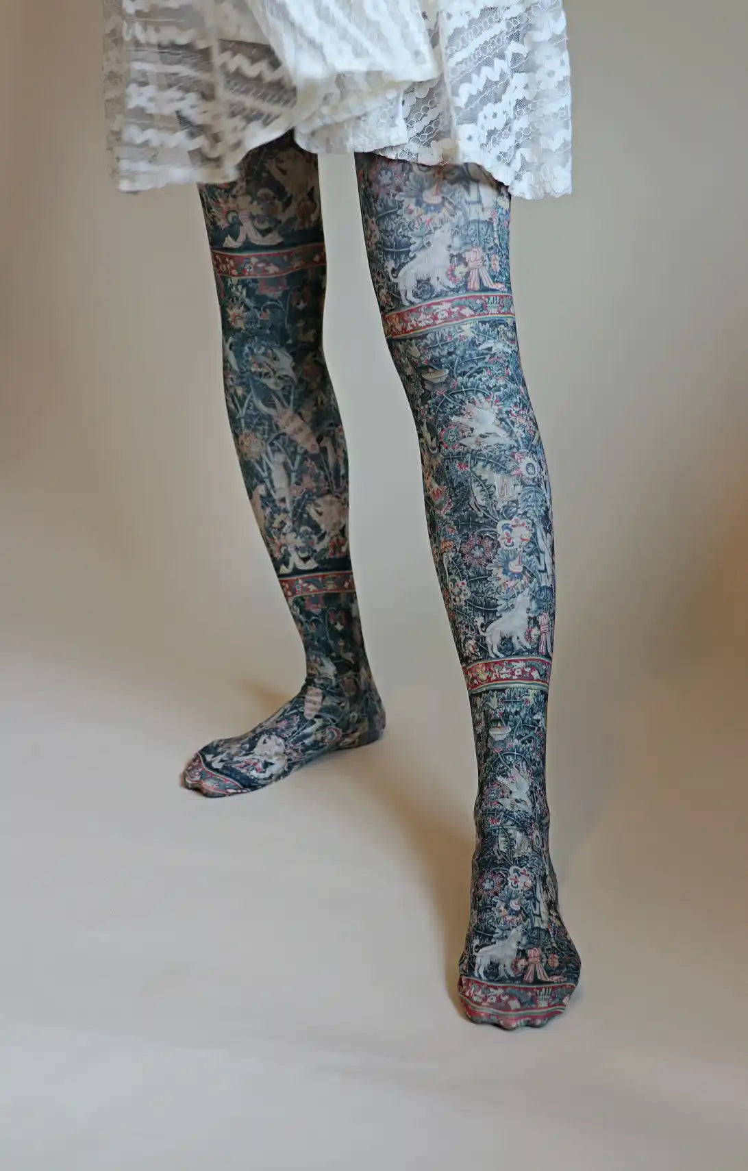 women tights for a cold - weather hiking tripLarge Leaf Verdure with Animals Printed Tights