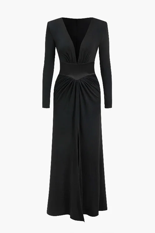 Maxi dresses with a ruffled neckline for a charming lookV-Neck Long Sleeve Maxi Dress Maxi dresses with a ruffled neckline for a charming lookV-Neck Long Sleeve Maxi Dress