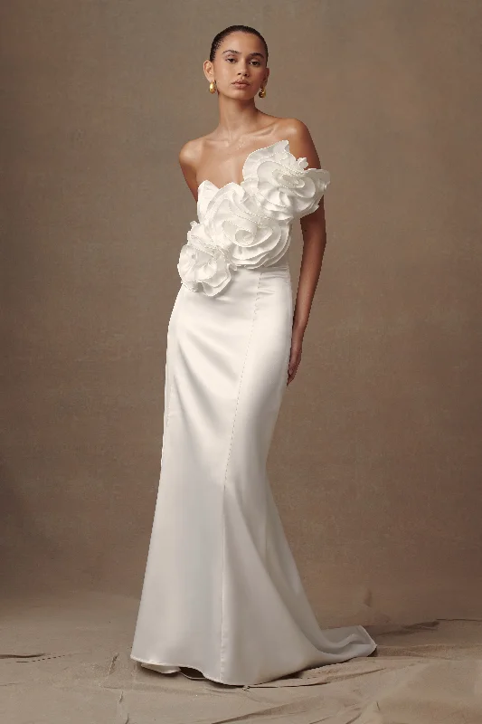 Maxi dresses with a ruched bodice for a more form - fitting and feminine shapeOlivia Strapless Satin Rose Wedding Gown - White Maxi dresses with a ruched bodice for a more form - fitting and feminine shapeOlivia Strapless Satin Rose Wedding Gown - White