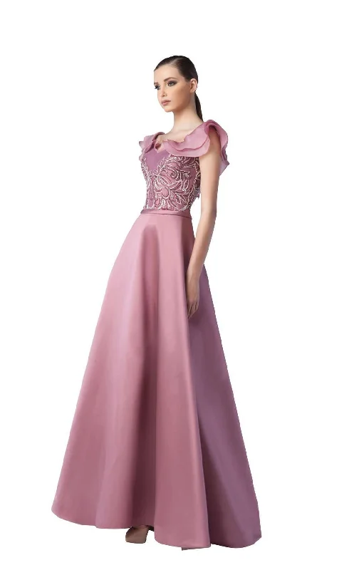 Formal dresses with geometric patterns and metallic accents for a modern formal affairEdward Arsouni Couture 0251 Dress Formal dresses with geometric patterns and metallic accents for a modern formal affairEdward Arsouni Couture 0251 Dress