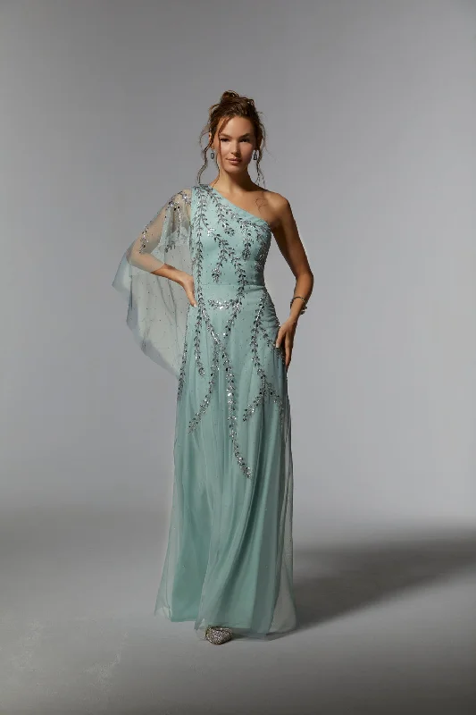 Long - sleeved bodycon dress for a formal winter eventMGNY Madeline Gardner New York 72935 Long Formal Evening Cape Dress Long - sleeved bodycon dress for a formal winter eventMGNY Madeline Gardner New York 72935 Long Formal Evening Cape Dress