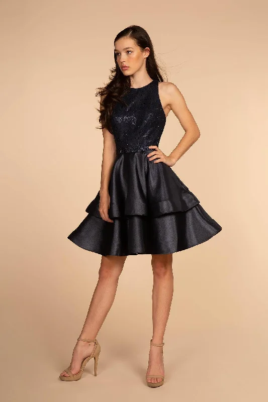 Strapless cocktail dresses with a sweetheart neckline and a full skirtShort Homecoming Halter Satin Cocktail Dress Strapless cocktail dresses with a sweetheart neckline and a full skirtShort Homecoming Halter Satin Cocktail Dress