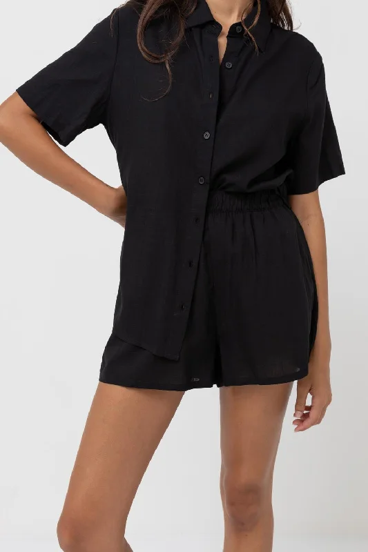 Ruffled Hem Women Shorts to Add a Feminine TouchClassic Beach Short Black