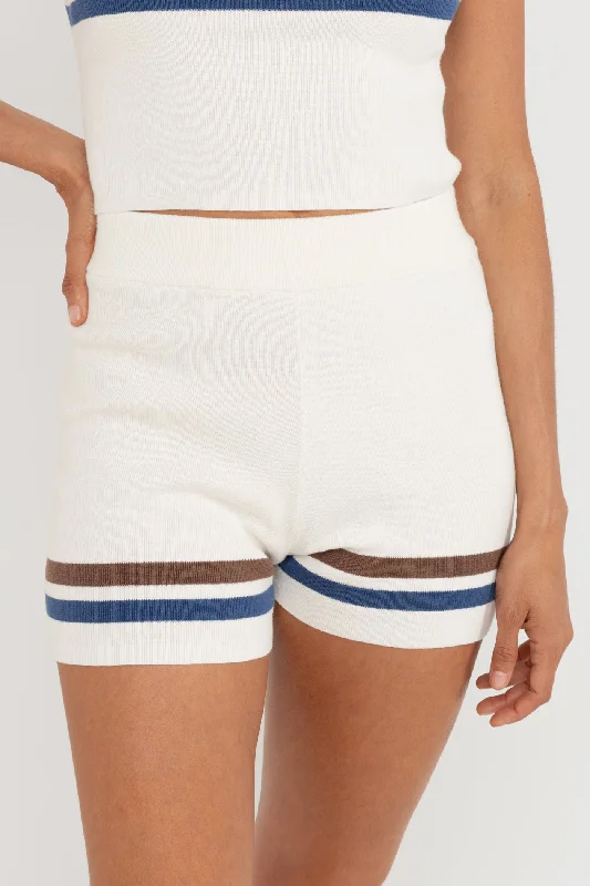 Patterned Geometric Women Shorts for a Modern AppealDelta Stripe Short Cream