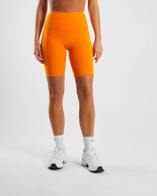 Belted Women Shorts to Enhance the WaistlineEtta Short Clementine